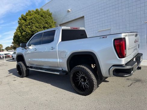 Used 2022 GMC Sierra 1500 SLT w/ SLT Premium Package image 3
