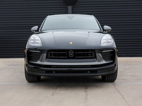 Certified 2026 Porsche Macan Turbo AWD/4WD image 10