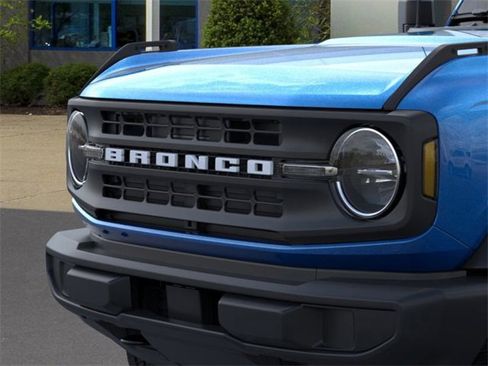 New 2025 Ford Bronco 4-Door image 19