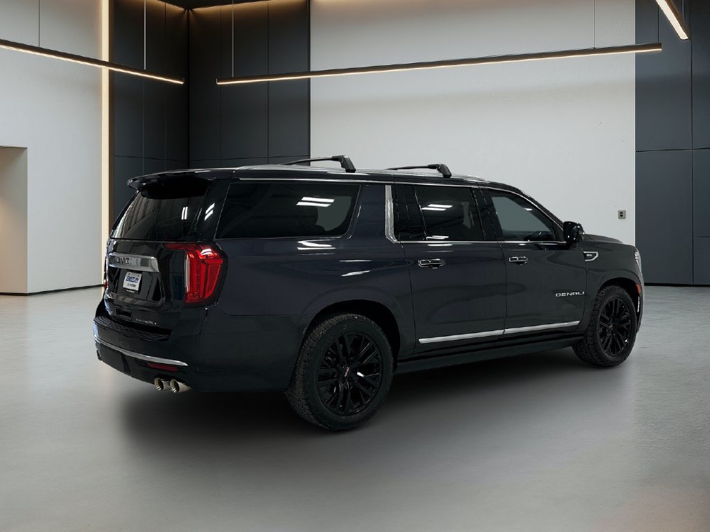Used 2023 GMC Yukon XL Denali w/ Denali Reserve Package AWD/4WD image 6