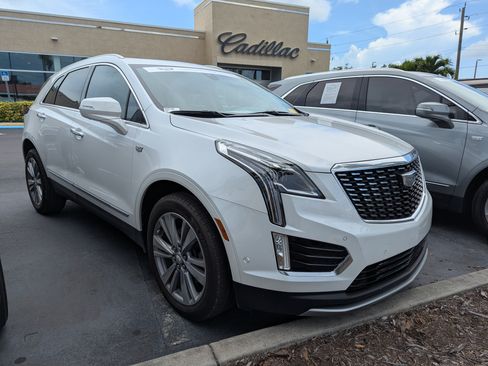 Certified 2024 Cadillac XT5 Premium Luxury w/ Technology Package FWD image 1