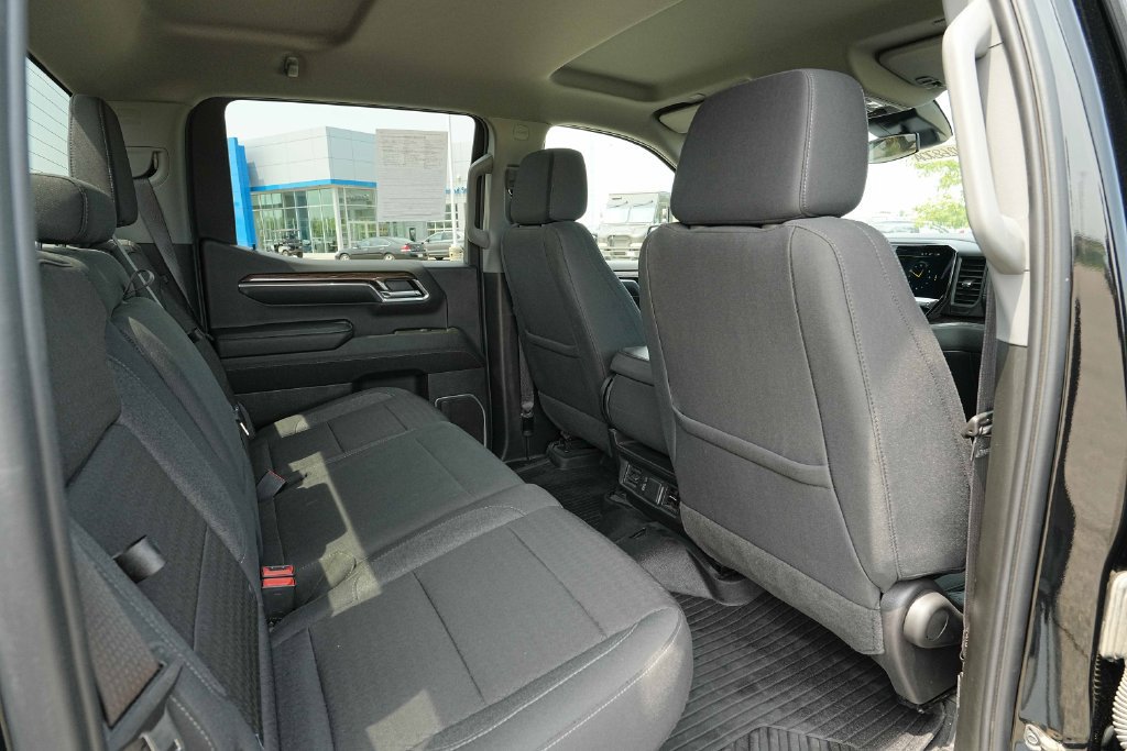 Used 2024 Chevrolet Silverado 1500 RST AWD/4WD image 27