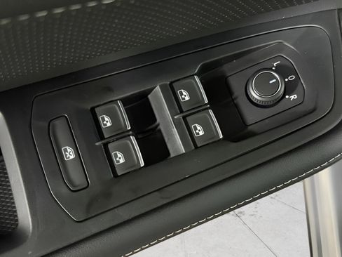 New 2026 Volkswagen Atlas SE image 22