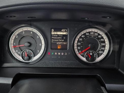 Used 2018 RAM 2500 Tradesman w/ Chrome Appearance Group AWD/4WD image 16