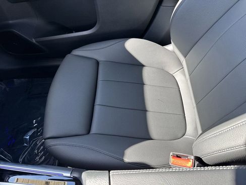 New 2025 Mercedes-Benz GLB 250 250 4MATIC image 26