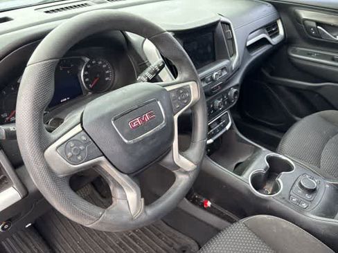 Used 2022 GMC Terrain SLE w/ Driver Convenience Package image 10