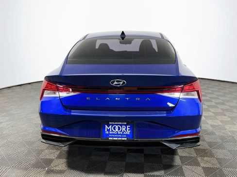 Used 2021 Hyundai Elantra SEL w/ Convenience + Premium Package FWD image 6