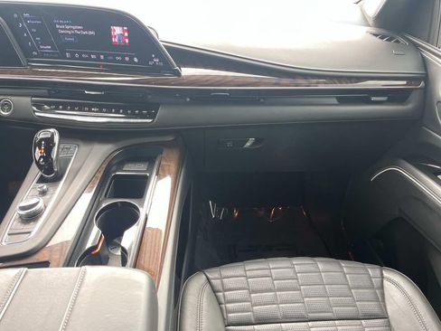 Used 2022 Cadillac Escalade ESV Premium Luxury Platinum AWD/4WD image 14