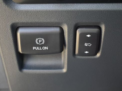 Used 2023 Ford F150 Lariat AWD/4WD image 5