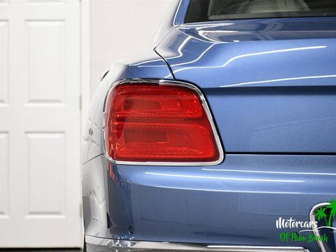 Used 2023 Bentley Flying Spur W12 image 9