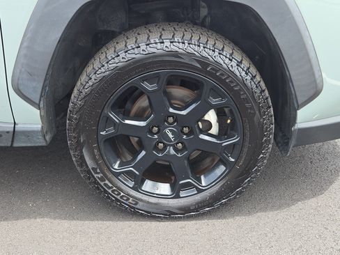 Used 2021 Toyota RAV4 TRD Off-Road AWD/4WD image 7