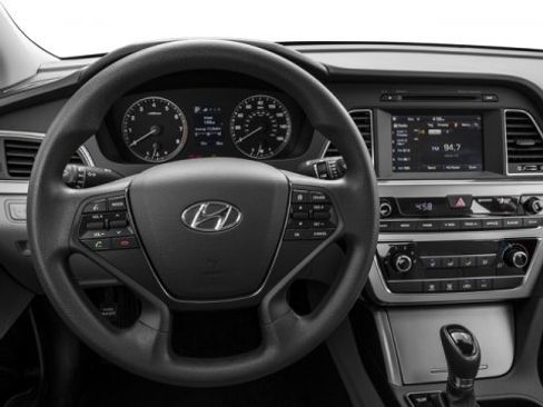 Used 2017 Hyundai Sonata SE image 10