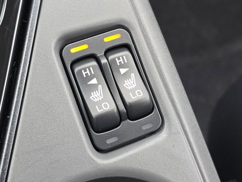 Certified 2025 Subaru Crosstrek 2.5i Limited w/ Crosstrek Mirror Package image 24