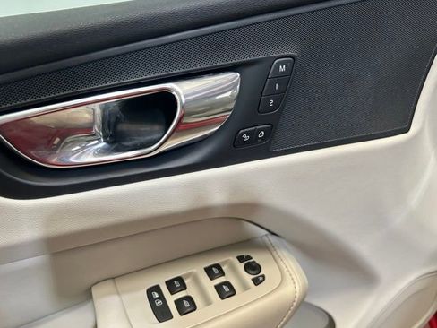 Used 2018 Volvo XC60 T8 Inscription image 27