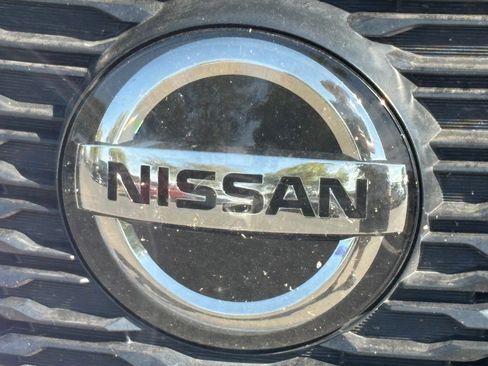 Used 2020 Nissan Rogue SV w/ Sun & Sound Touring Package FWD image 9