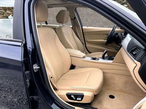 Used 2016 BMW 320i xDrive Sedan image 7