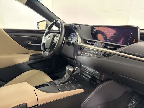 Used 2020 Lexus ES 350 w/ Premium Package image 9