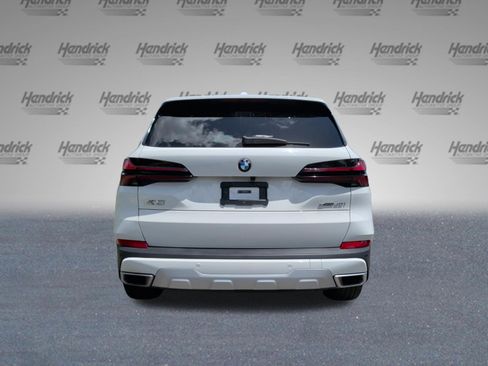 Used 2024 BMW X5 xDrive40i w/ Premium Package AWD/4WD image 8
