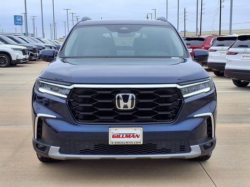 Used 2025 Honda Pilot Touring image 5