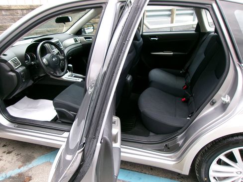 Used 2010 Subaru Impreza Outback Sport image 12