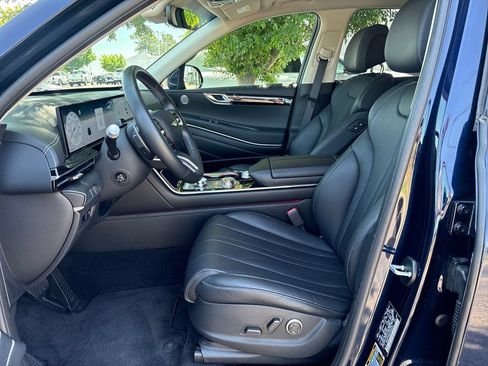Used 2025 Genesis GV80 AWD 2.5T Standard image 13