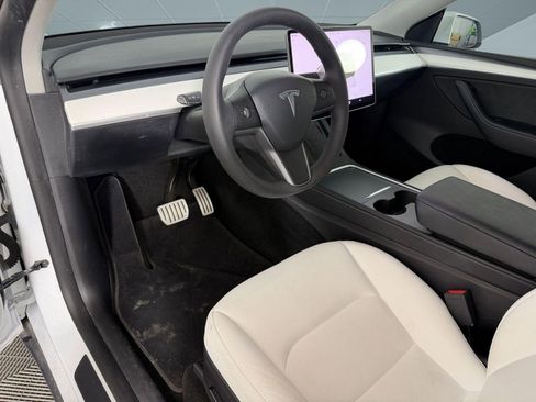 Used 2022 Tesla Model Y Performance AWD/4WD image 4