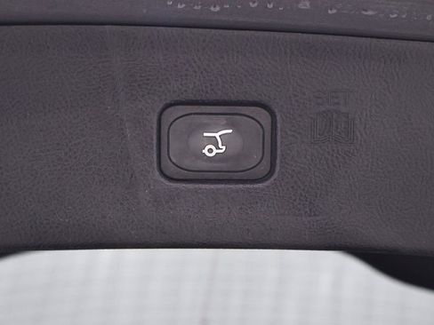 Certified 2023 Ford Edge ST-Line image 39