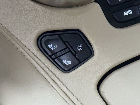 Used 2016 GMC Yukon XL Denali w/ Open Road Package image 21