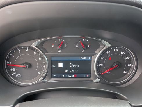 Used 2023 GMC Terrain SLT w/ Infotainment Package II image 24