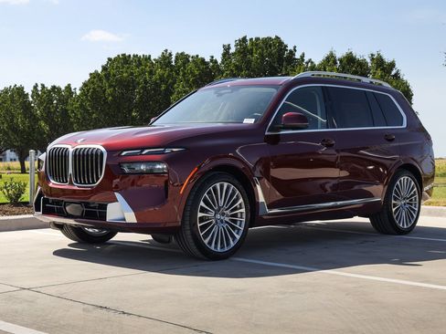 Used 2025 BMW X7 xDrive40i AWD/4WD image 5