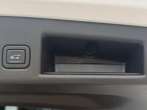 Used 2023 Chevrolet Equinox RS image 18