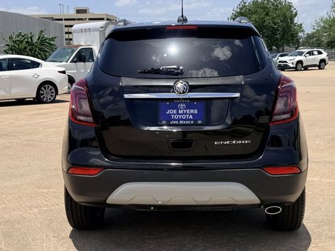 Used 2020 Buick Encore Preferred w/ Safety Package FWD image 8