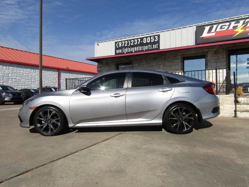 Used 2019 Honda Civic Sport image 2