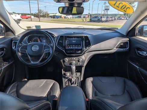Used 2021 Jeep Cherokee Limited AWD/4WD image 13