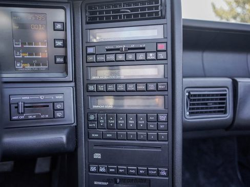 Used 1993 Cadillac Allante FWD image 43