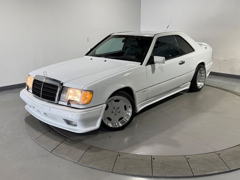 Used 1990 Mercedes-Benz 300 CE Coupe image 2