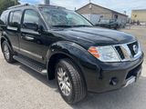 Used 2012 Nissan Pathfinder LE image 2