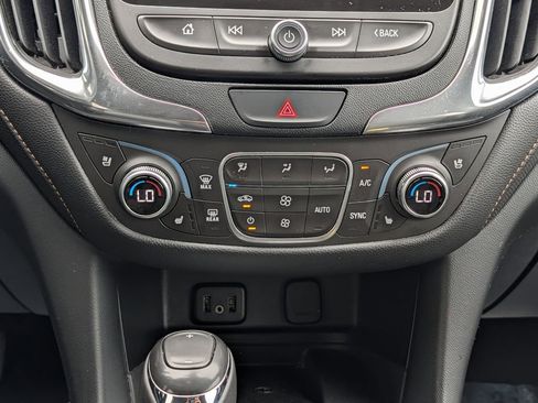 Used 2018 Chevrolet Equinox Premier FWD image 23