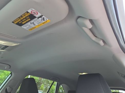 Used 2025 Toyota RAV4 XLE AWD/4WD image 29