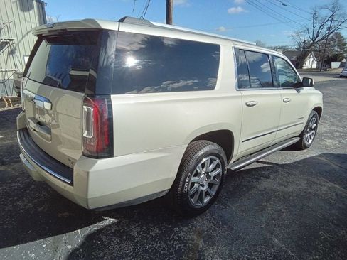 Used 2015 GMC Yukon XL Denali w/ Premium Package image 10