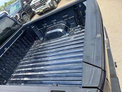 Used 2021 GMC Sierra 1500 SLE w/ Enhanced Capability Package AWD/4WD image 5