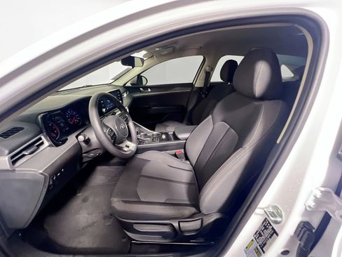 Used 2021 Kia K5 LXS image 14