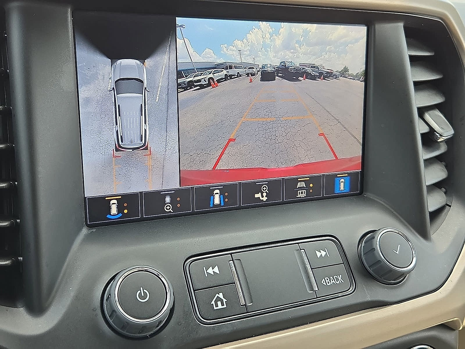 Used 2023 GMC Acadia Denali w/ Denali Ultimate Package FWD image 15