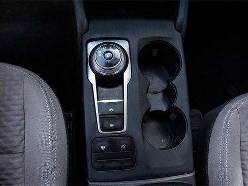 Used 2020 Ford Escape SE image 20