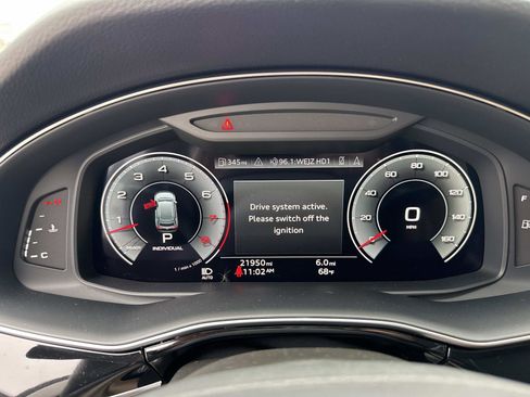 Used 2023 Audi Q8 Premium Plus image 29