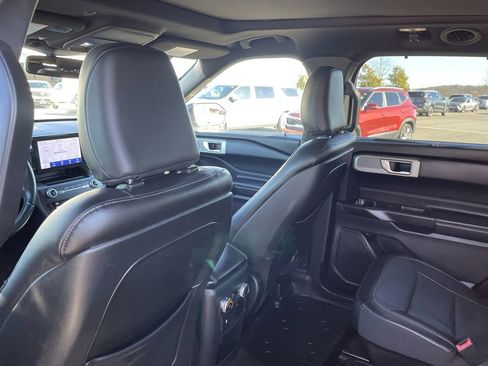 Used 2020 Ford Explorer Limited image 25