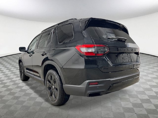 New 2026 Honda Pilot Black Edition image 4