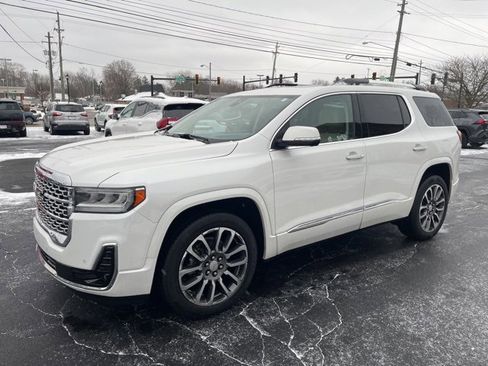 Used 2021 GMC Acadia Denali w/ Denali Technology Package image 3