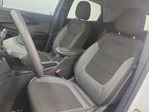 Used 2022 Chevrolet TrailBlazer LT FWD image 22