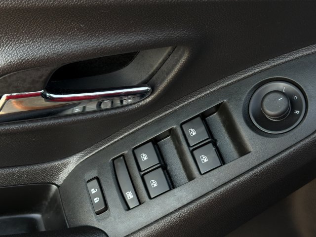 Used 2020 Chevrolet Trax LS w/ Tint and Cruise Package FWD image 13